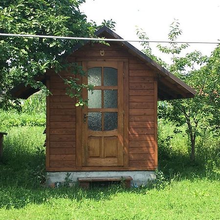 Vacation Home Yabluniv Eksteriør billede