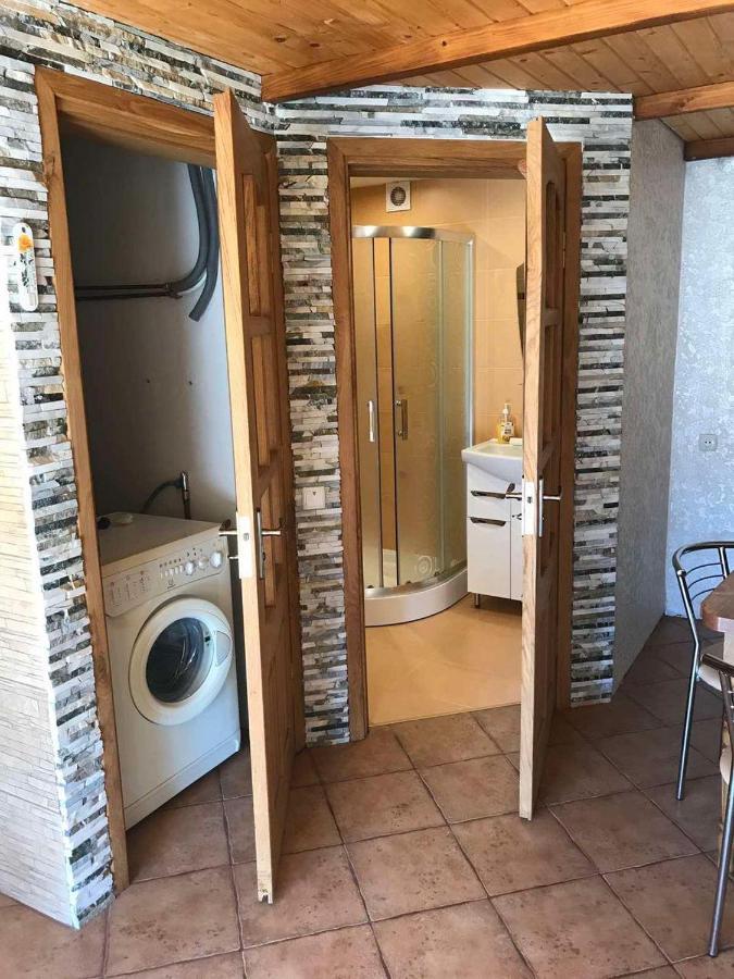 Vacation Home Yabluniv Eksteriør billede